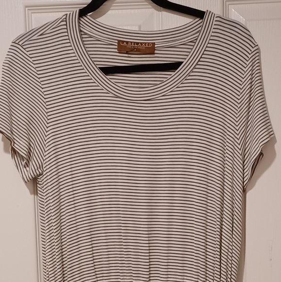 2 PCS LA RELAXED MODAL COTTON DRESSCOMFORTABLY CUTE SIZE IS SMALL 95% MODAL - Picture 3 of 6